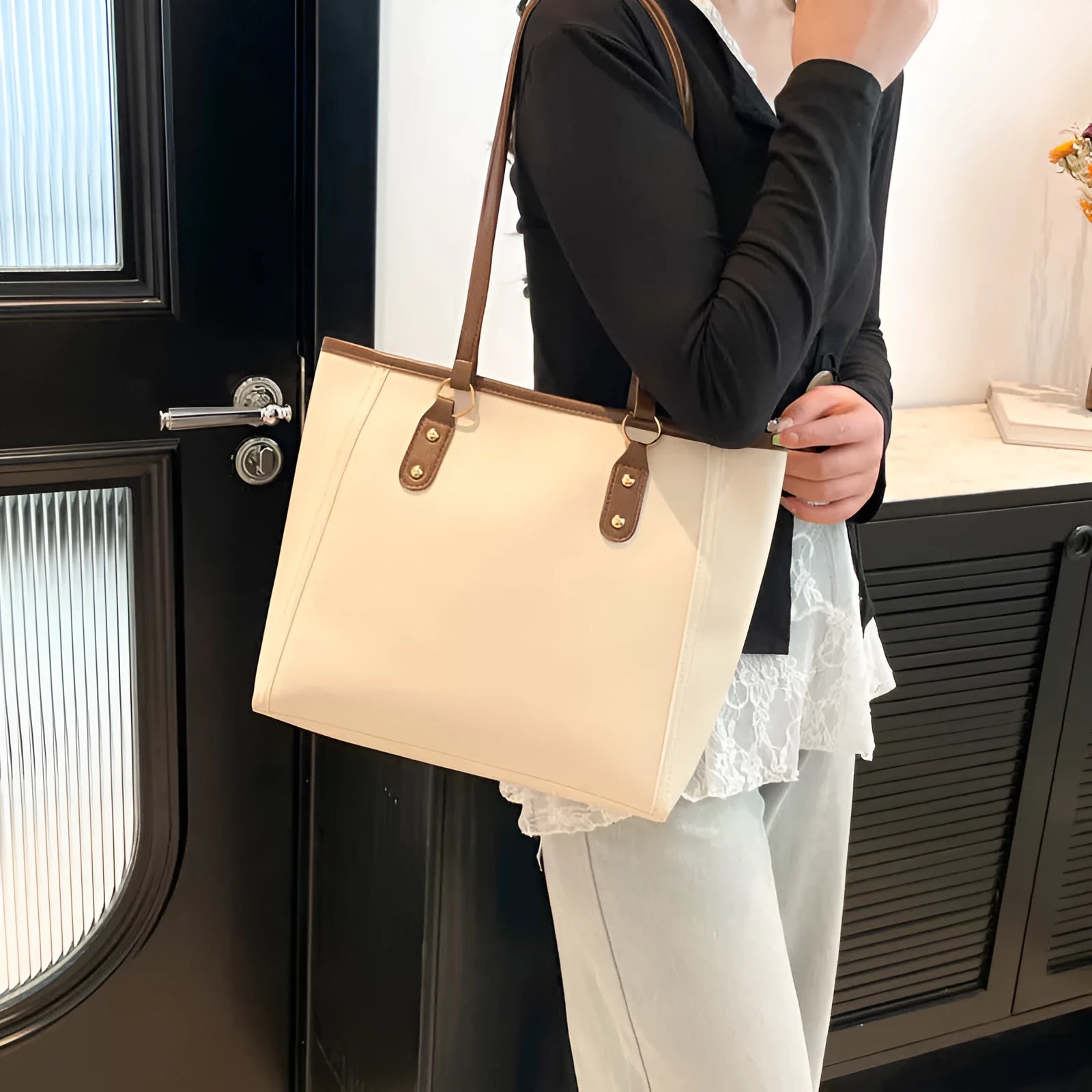 Korean style black PU shoulder underarm bag with horizontal square suitcase shape