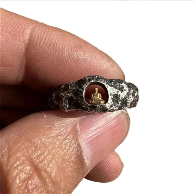 Hand-forged copper Buddha ring with grotto texture in retro style, size 8 unisex jewellery