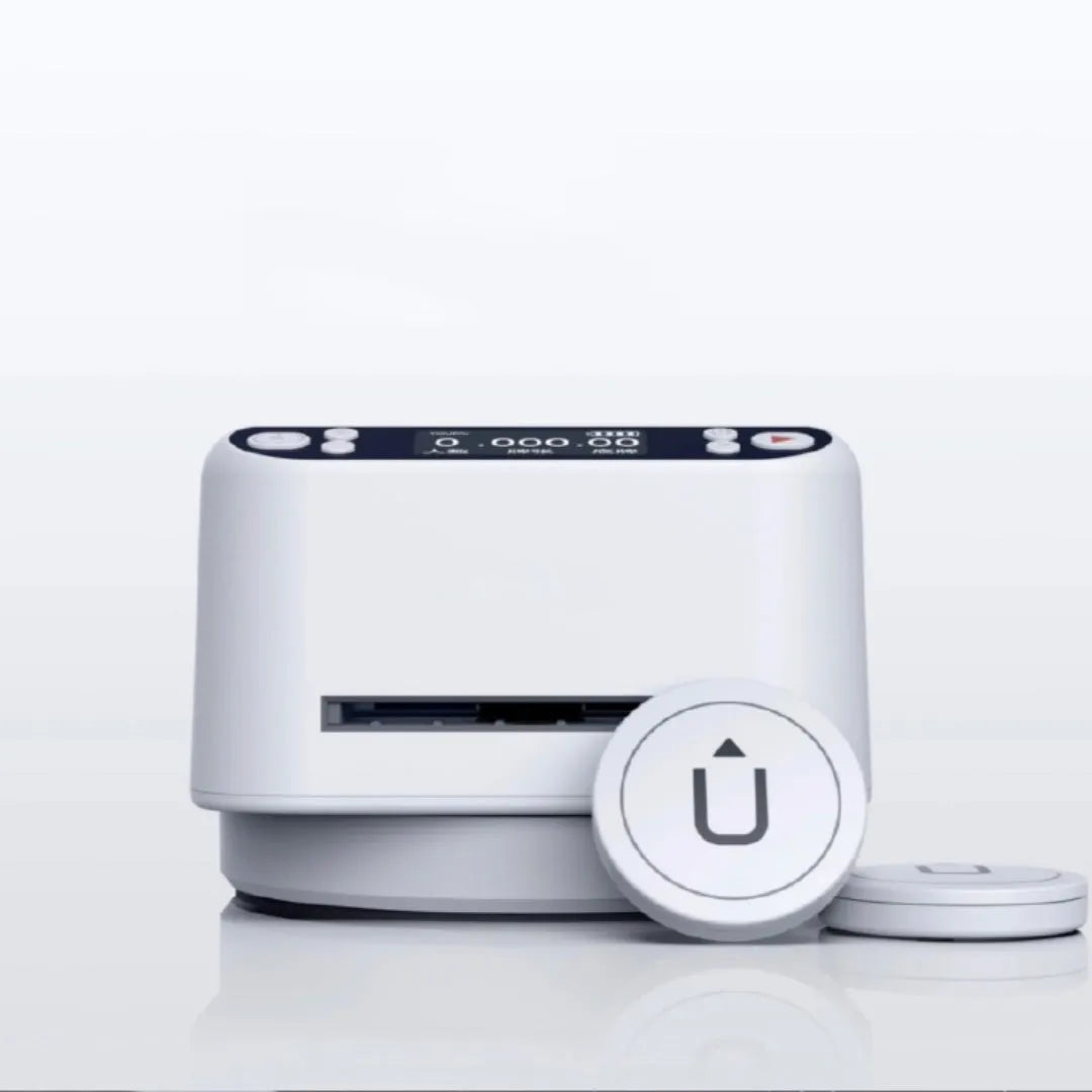 Third generation plastic automatic poker dealing device with card dispenser