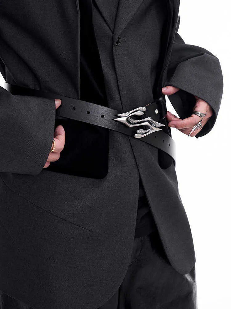 Black men's leather belt with metal letter on two-layer cowhide measuring 110cm