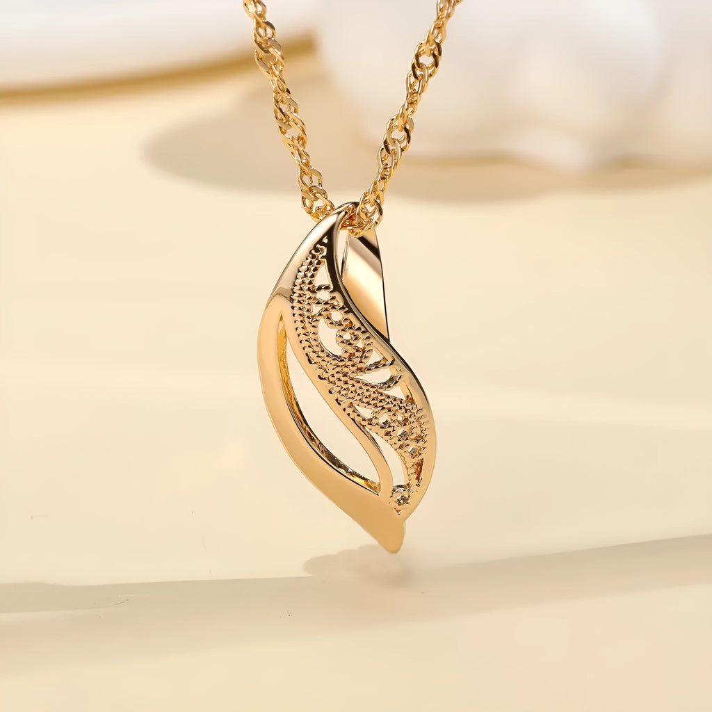 Women's Champagne Gold leaf pattern hollow-out necklace on copper base