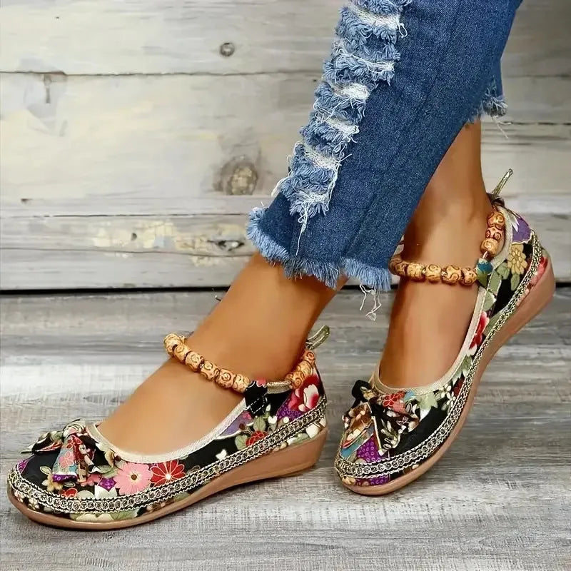 Women's black ethnic platform sandals with cloth upper and elastic band