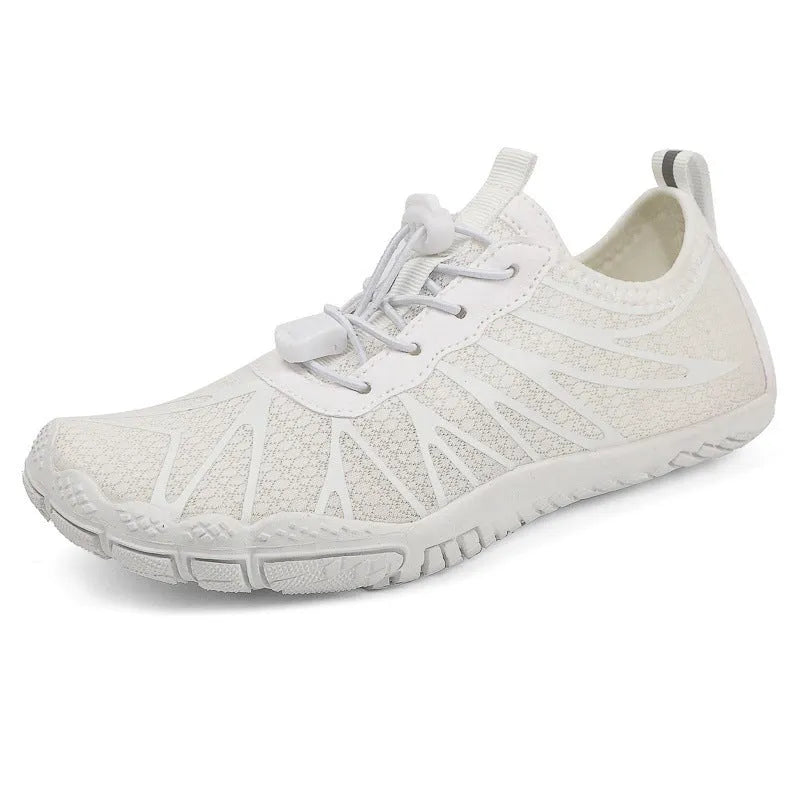 Casual low-top sports shoe with lace-up front in multiple colour options.