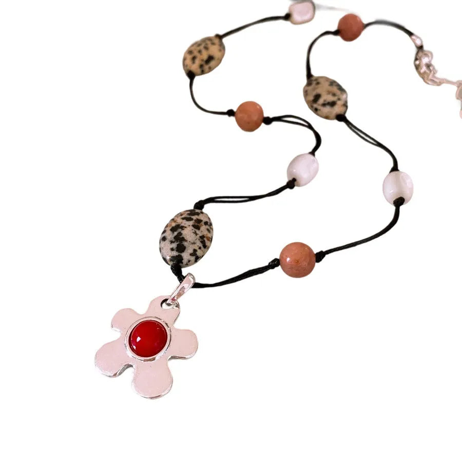 Stone shell beaded flower pendant necklace with adjustable chain in ethnic style