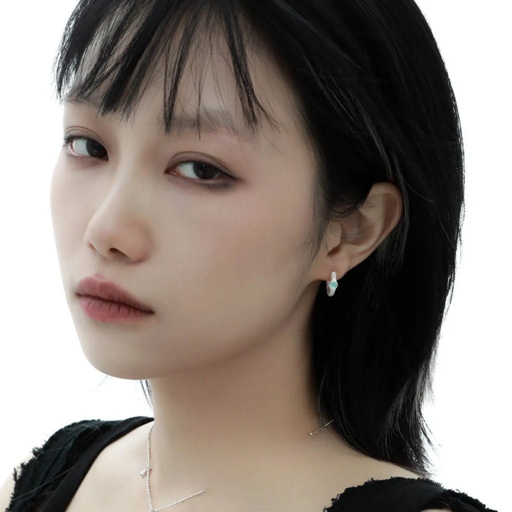 925 silver burnt silver finish geometric ear clip with round elements for women