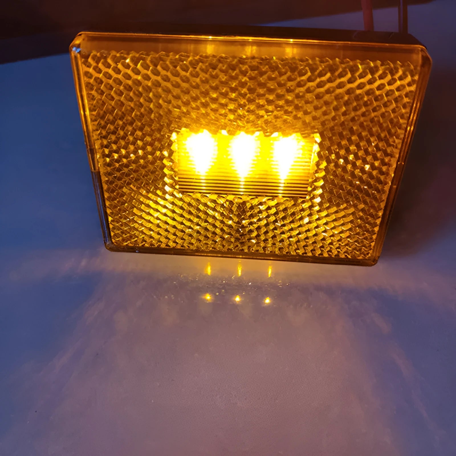 LED trailer side light and clearance lamp with transparent polycarbonate cover and 19cm wiring