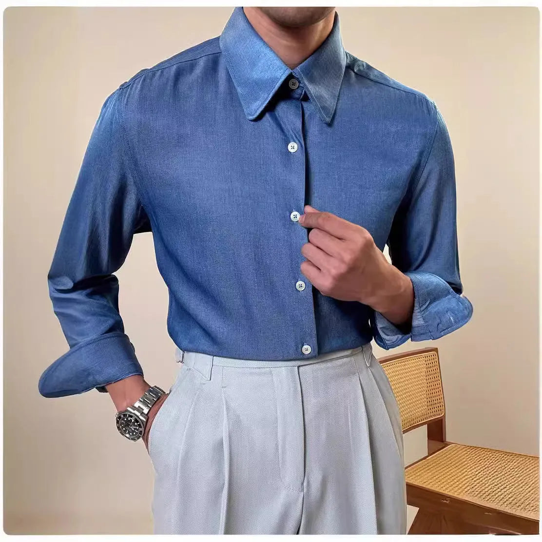Men's slim fit round collar business shirt in blue rayon-polyester blend fabric