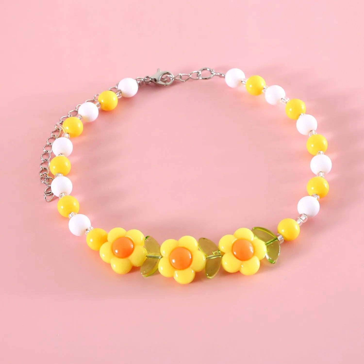 Colourful plastic pearl pet necklace for cats with small flower bead design and adjustable sizing