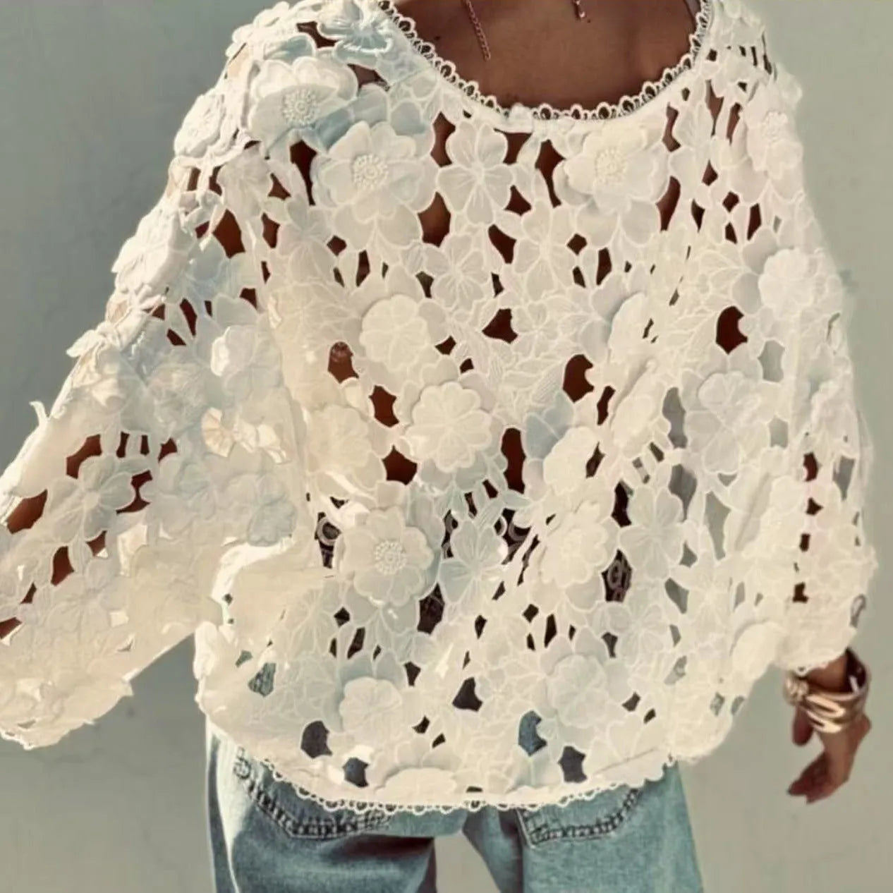 Women's white lace V-neck cardigan with three-dimensional floral decoration and long sleeves