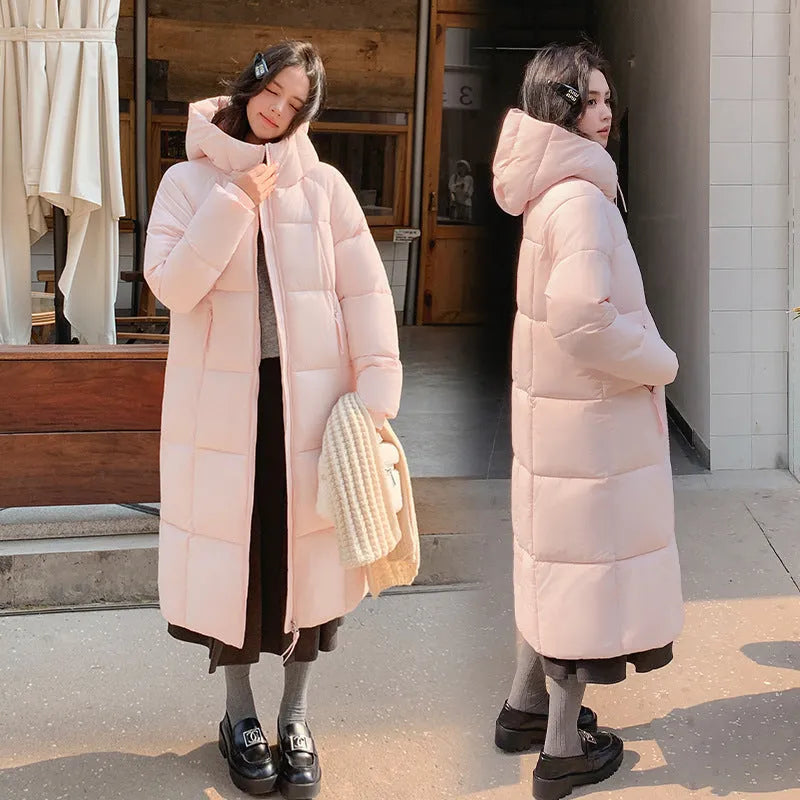 Thickened knee-length black puffer coat with long sleeves and quilted polyester padding