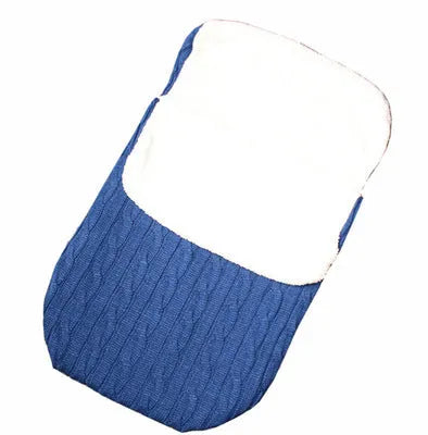 Envelope-style baby stroller sleeping bag in a plain colour with thick cotton wool filling and lamb cashmere lining.