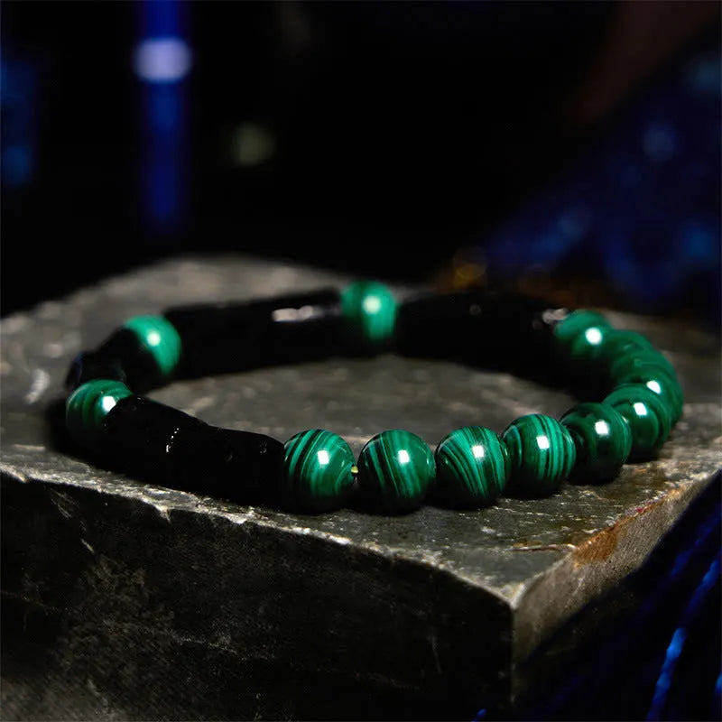 Natural obsidian single ring bracelet with constellations modelling on 8mm beads in retro style.