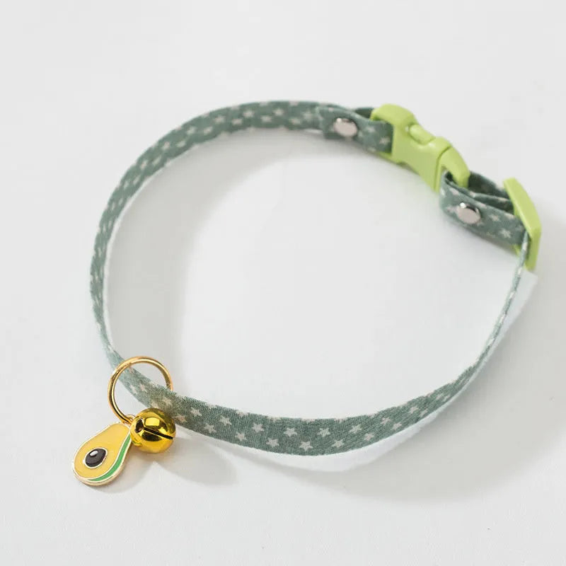 Adjustable cat collar with bell pendant and decorative bow tie in green, pink or yellow colours
