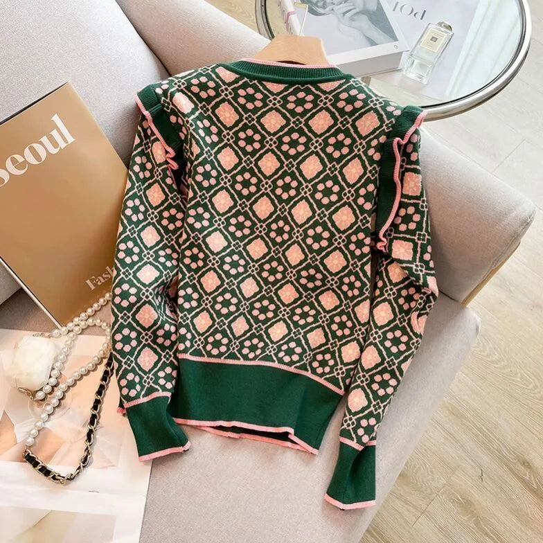 Green women's printed sweater with loose fit and regular sleeves for commuting wear