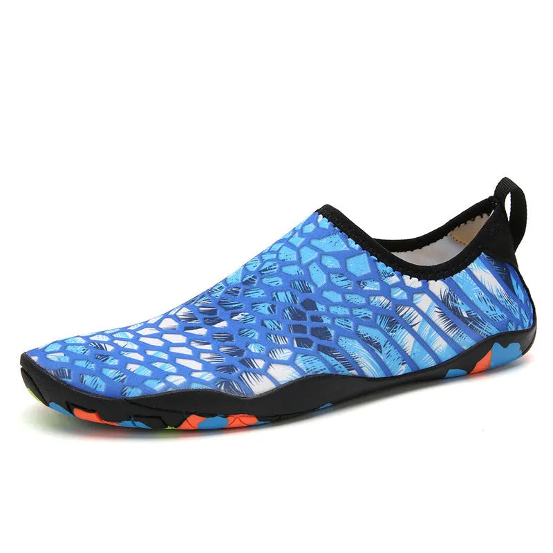 Beach wading shoes in blue with quick-dry Lycra uppers and EVA soles for water activities