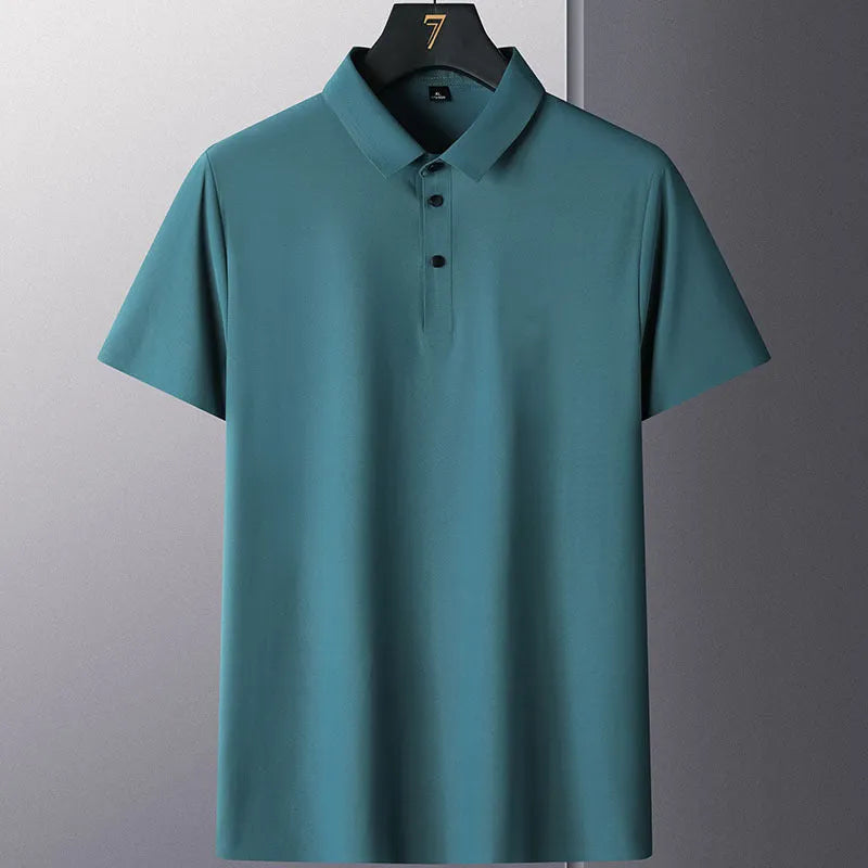 Non-ironing solid colour men's short sleeve business casual shirt on a hanger