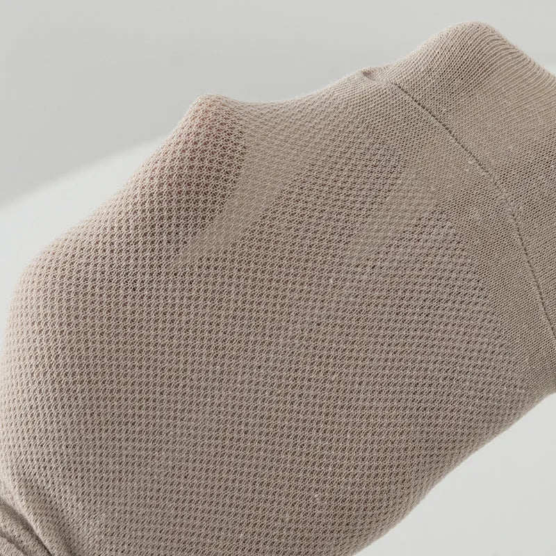 Solid colour low-cut polyester boat socks in six colour options with breathable fabric