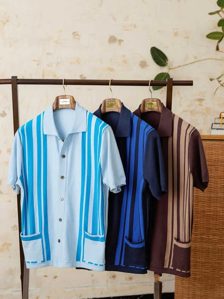 Cotton striped knitted cardigan polo shirt in light blue with lapel collar and short sleeves.