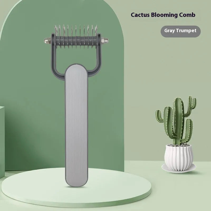 Green or grey dog unknotting comb with stainless steel teeth and PP plastic handle in large or small size