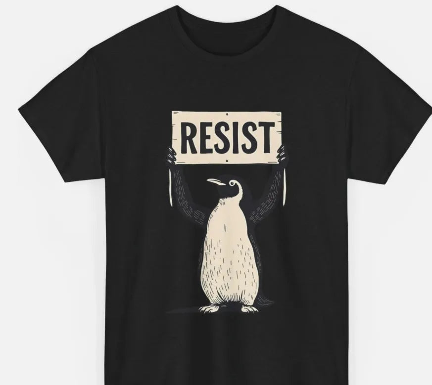 Loose fit cotton t-shirt in black green white colours with short sleeves and round neck