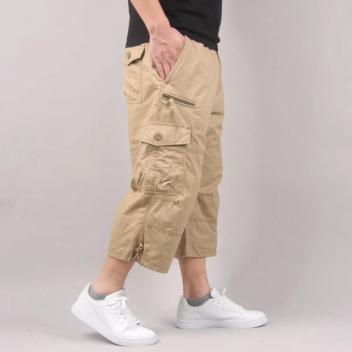 Men's cotton cropped casual pants in loose fit available in four colours