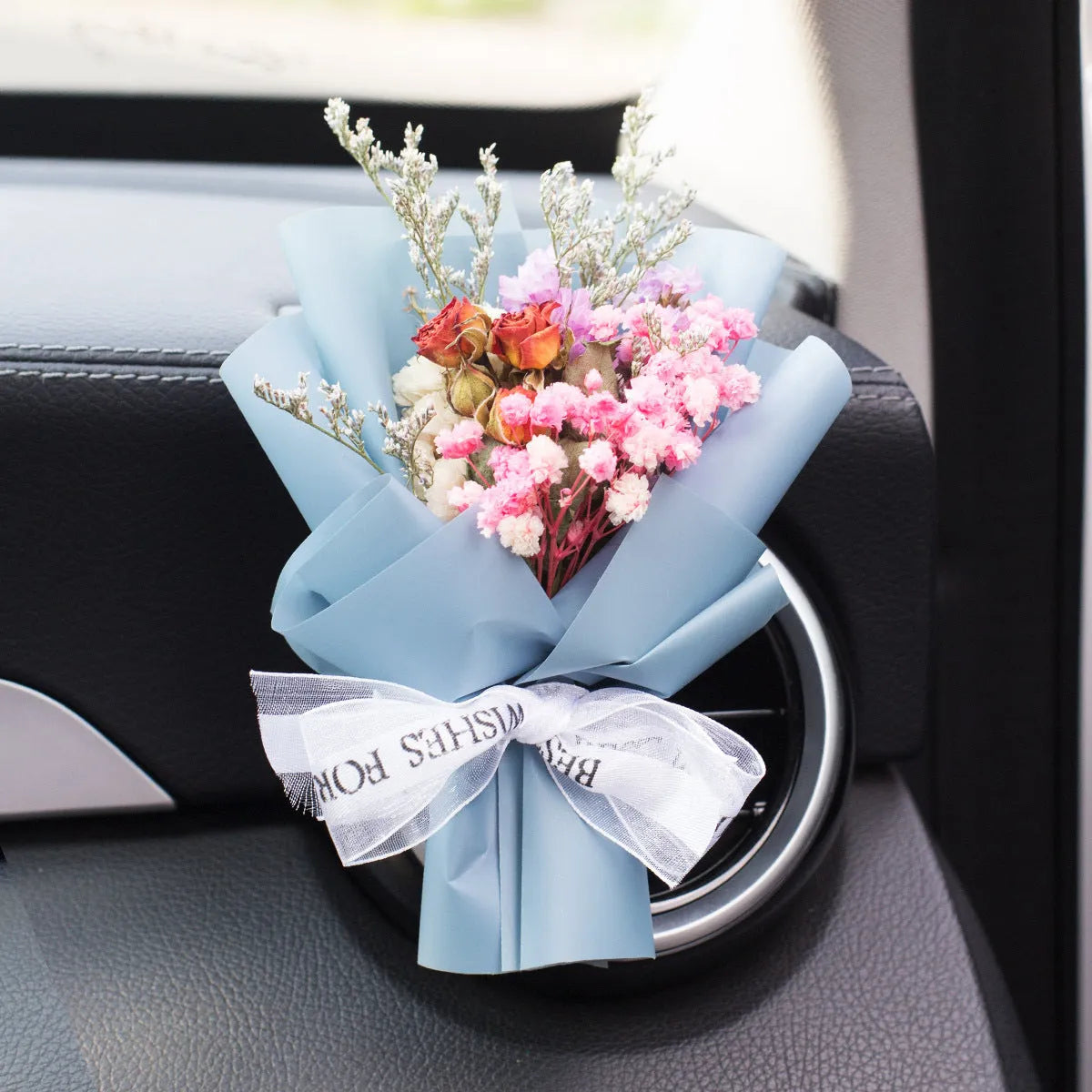 Handmade dried flower car vent aromatherapy ornament with fragrance slice