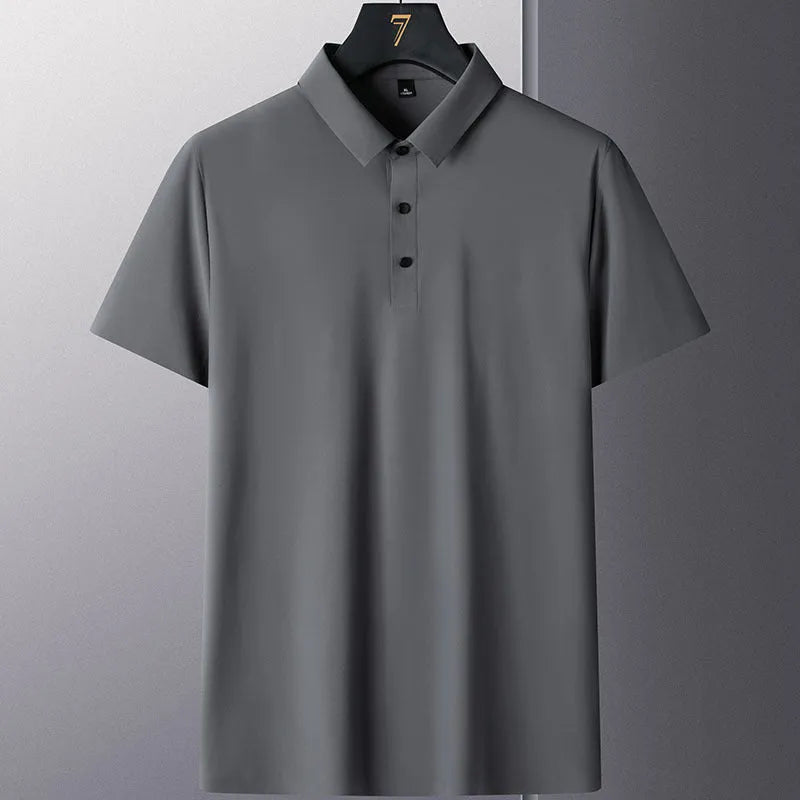 Non-ironing solid colour men's short sleeve business casual shirt on a hanger