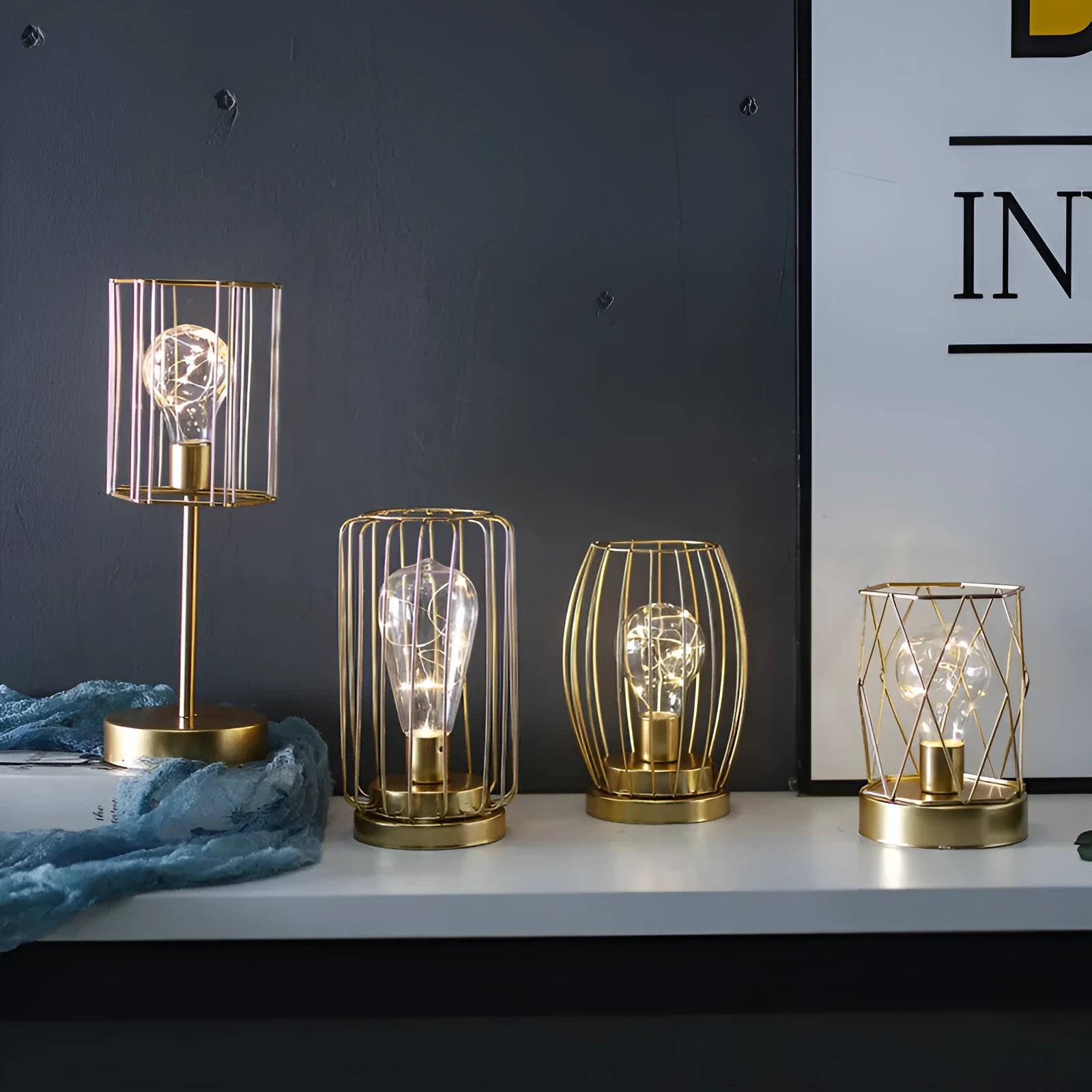 Geometric candle pendulum shaped decorative light ornament in electroplated iron with a Nordic style.