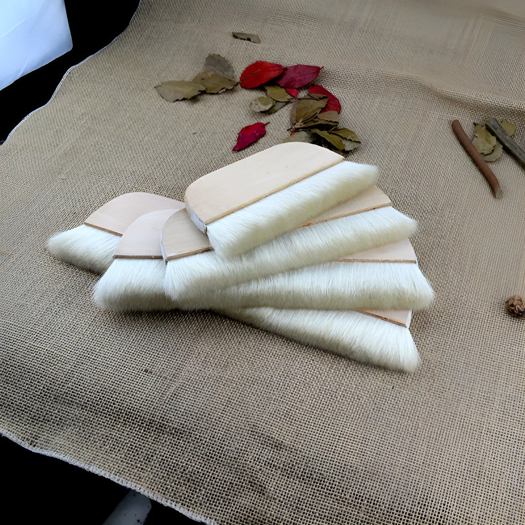 Wool art mounting paste board and brush set for shading in pictured colour