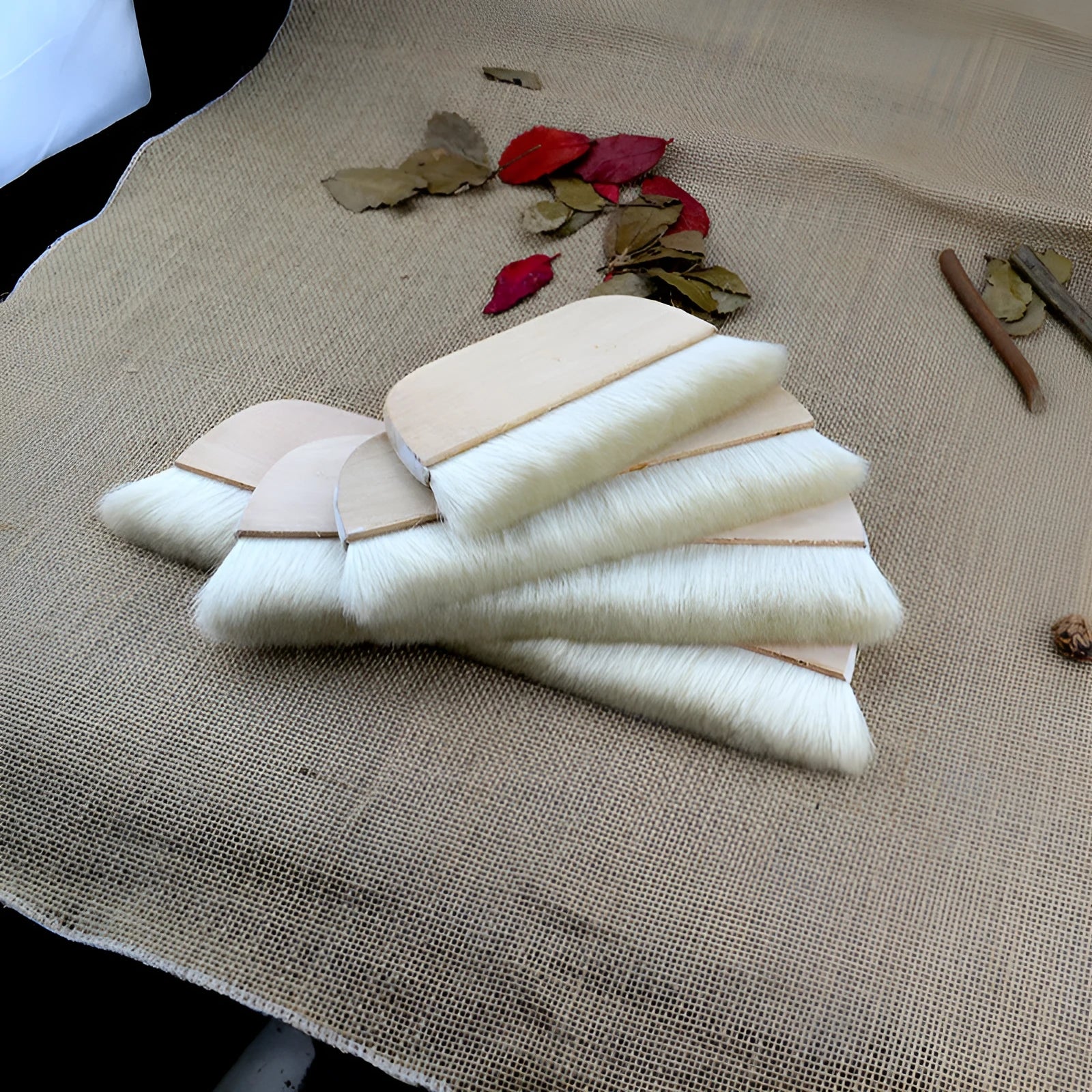 Wool art mounting paste board and brush set for shading in pictured colour