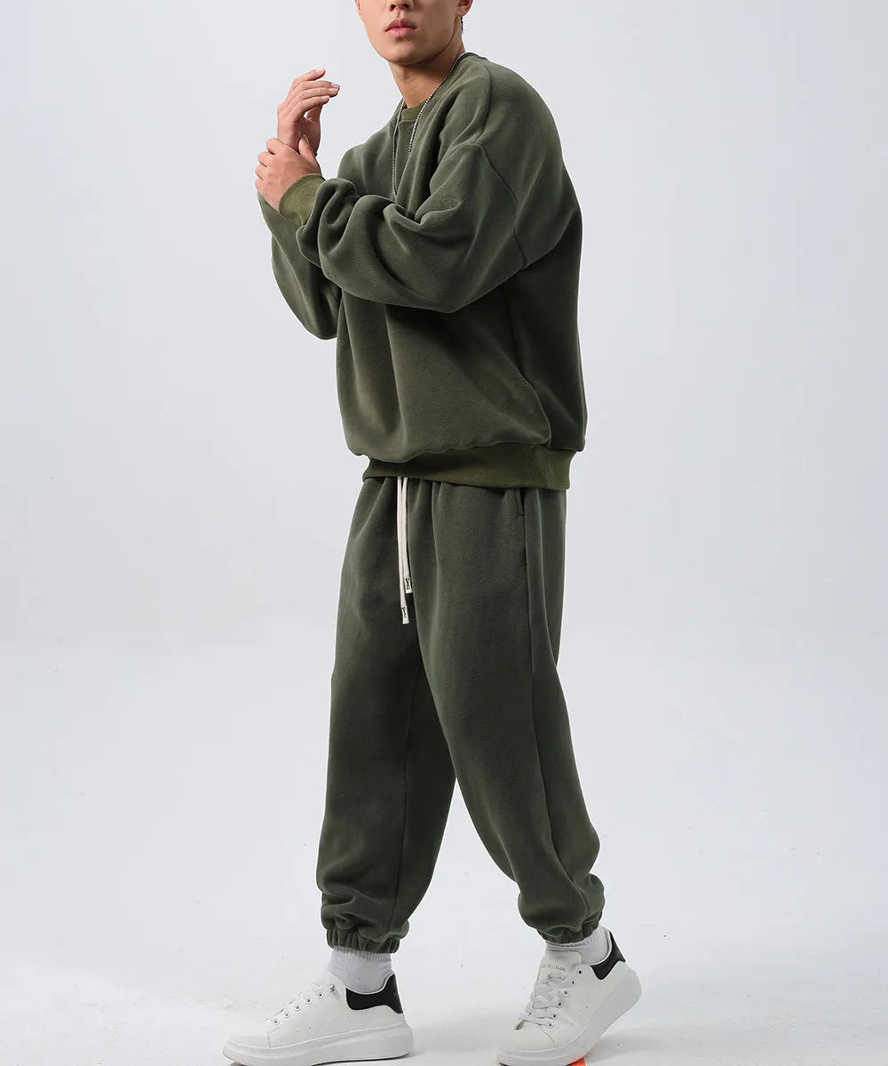 Men's loose polar fleece sports suit set with jacket and trousers in winter colours