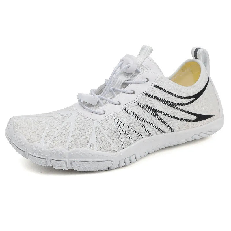 Casual low-top sports shoe with lace-up front in multiple colour options.