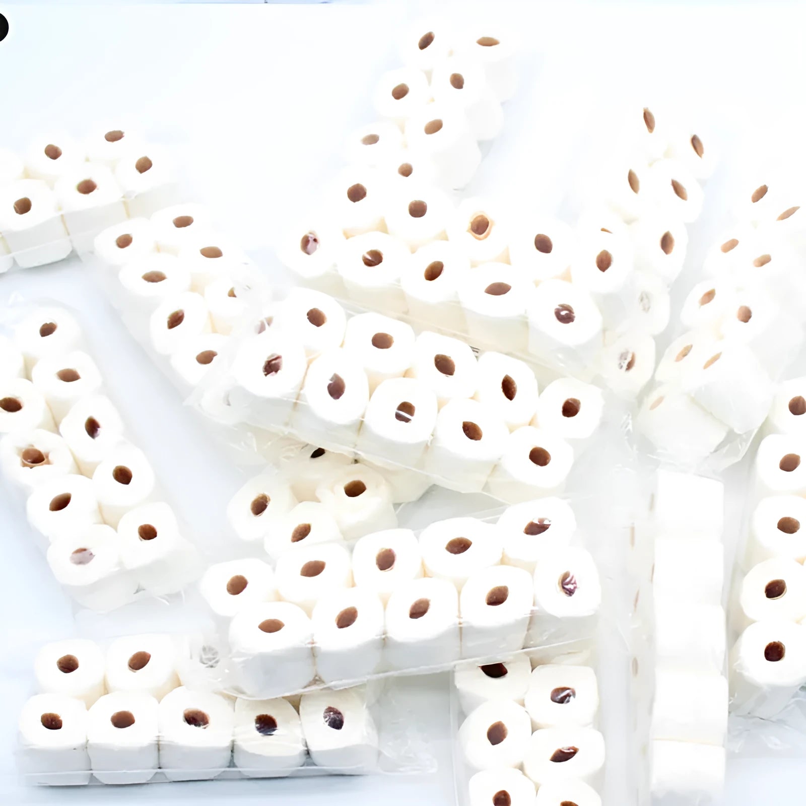 Miniature simulated tissue roll model for children's dollhouse and role-play activities