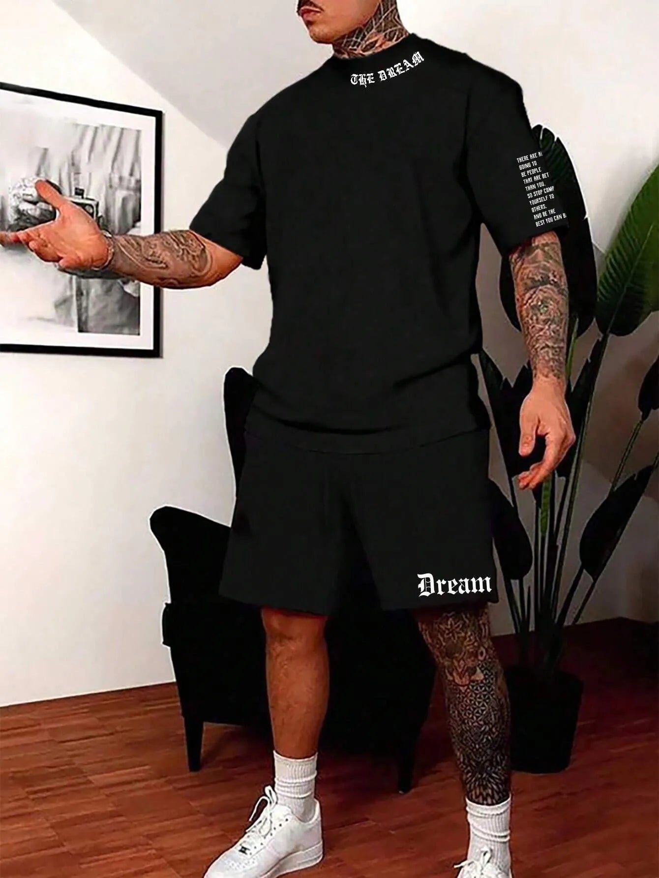 Men's sports style short-sleeved shirt and shorts set in polyester blend fabric