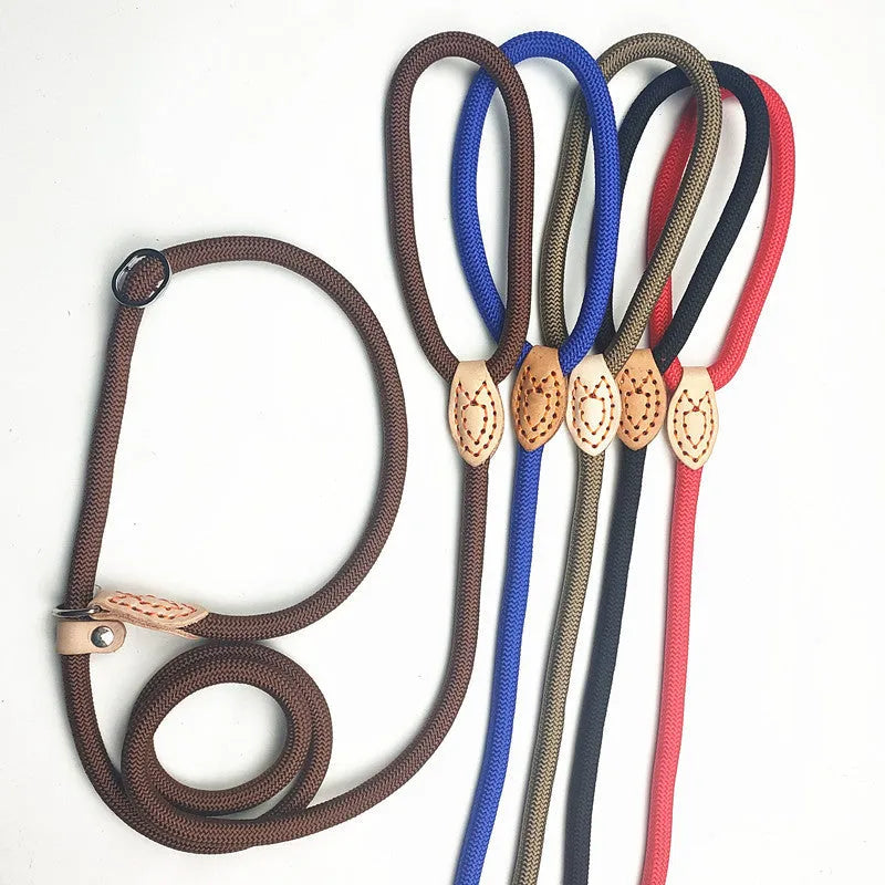 Rope dog training leash with integrated automatic tightening collar for blast race exercises
