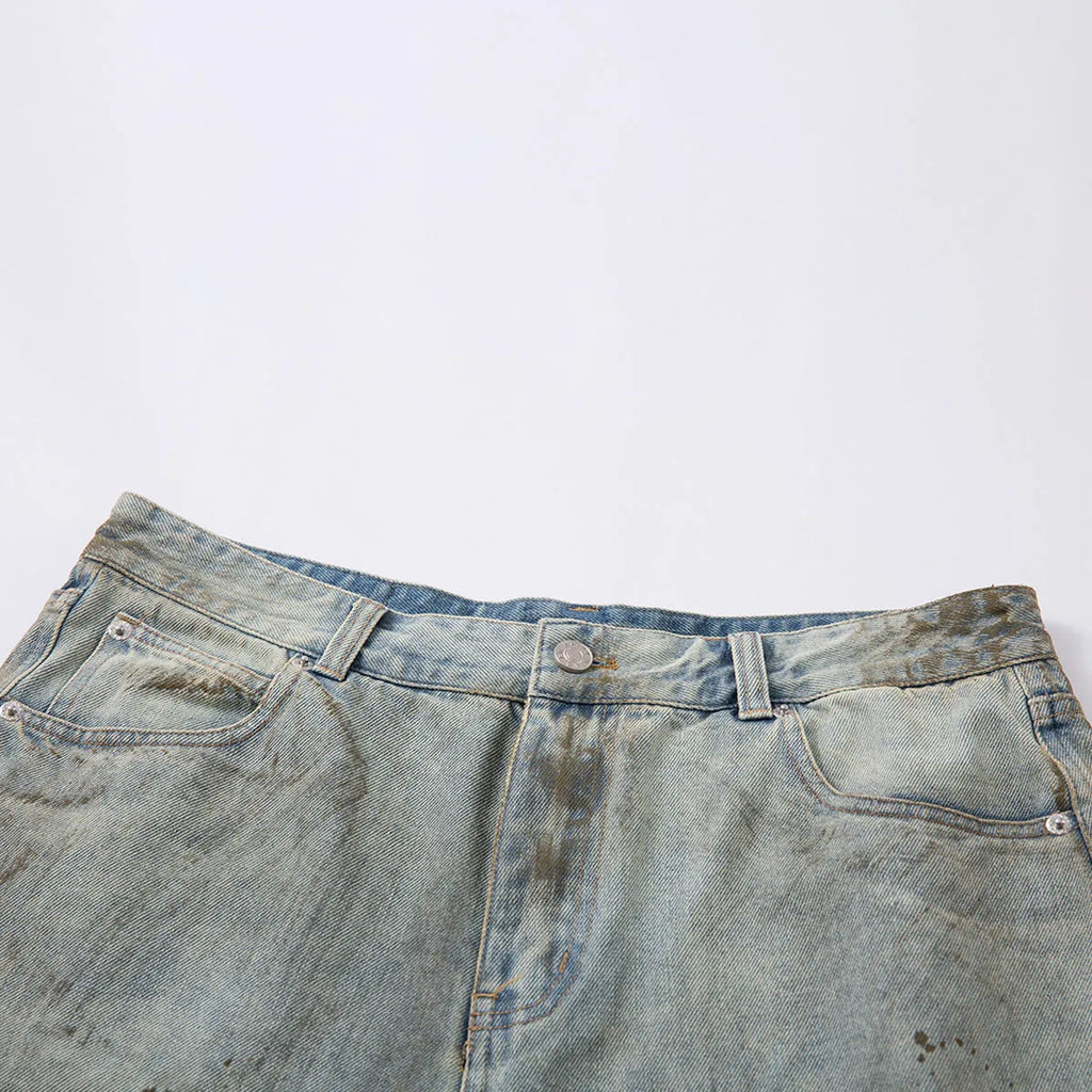 Blue cropped denim middle pants with straight leg and zip fly