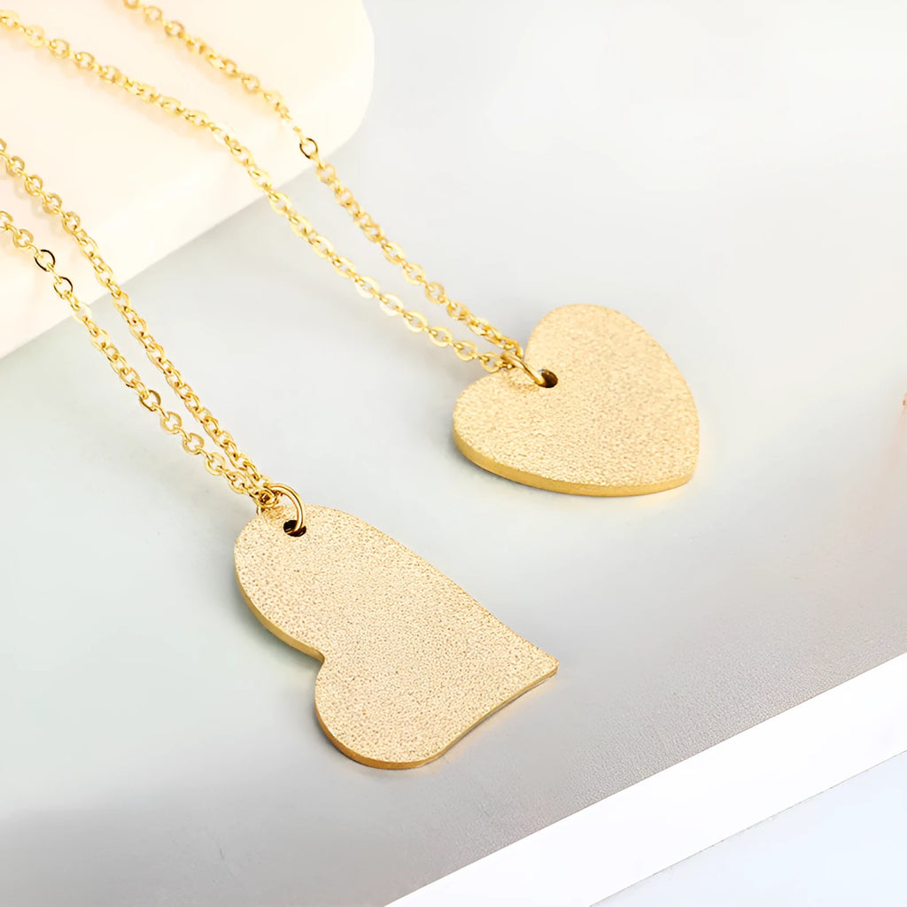 Geometric heart-shaped titanium steel pendant necklace for women in colour KN25736-Z