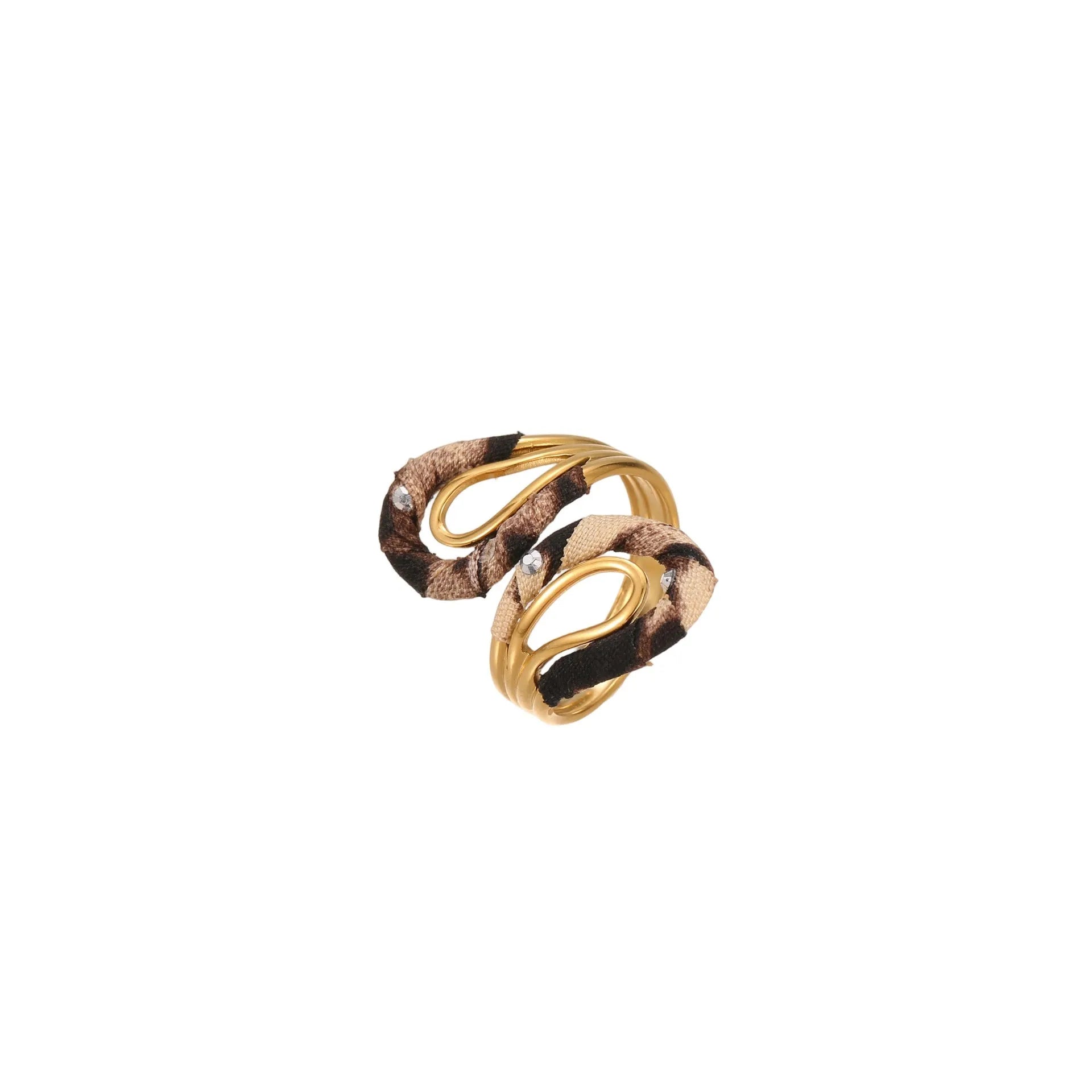 Stainless steel open mouth ring with leopard print in geometric shape on a hand.