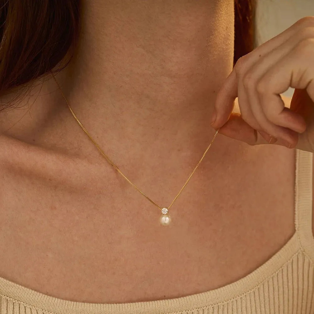 St Delan stainless steel women's necklace with imitation pearl and zircon pendant in gold colour