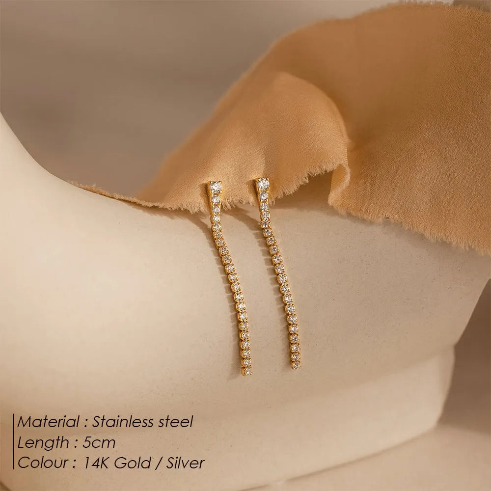 Sweet Elegance geometric zircon earrings in stainless steel with Chinese style line design