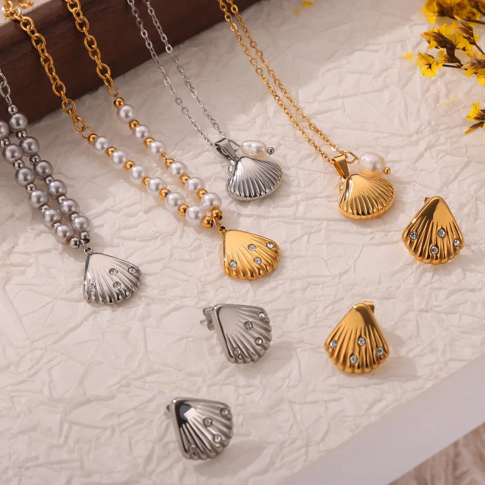 Women's vintage French design necklace with titanium steel chain and freshwater pearl bead pendant