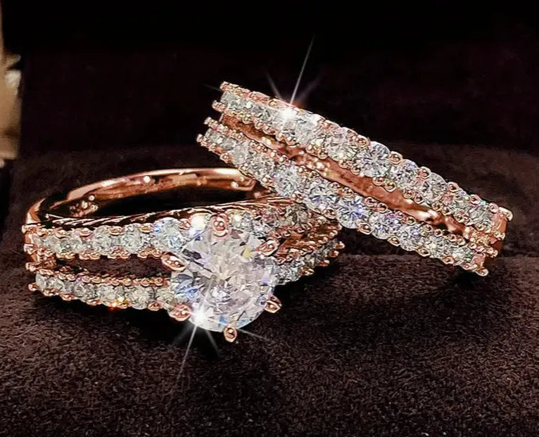 Women's geometric alloy ring set in silver, gold, or rose gold with round elements