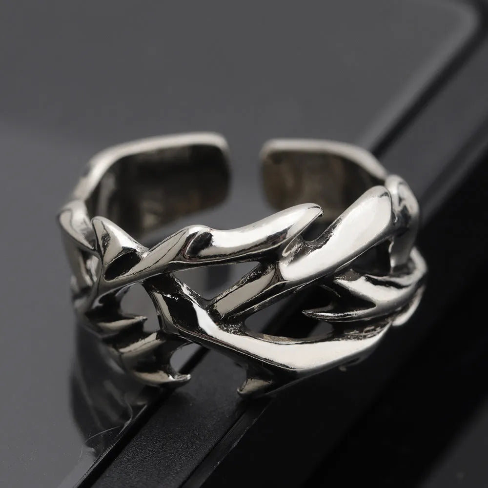 Adjustable copper ring with geometric thorn flower pattern in J2150 thorns colour