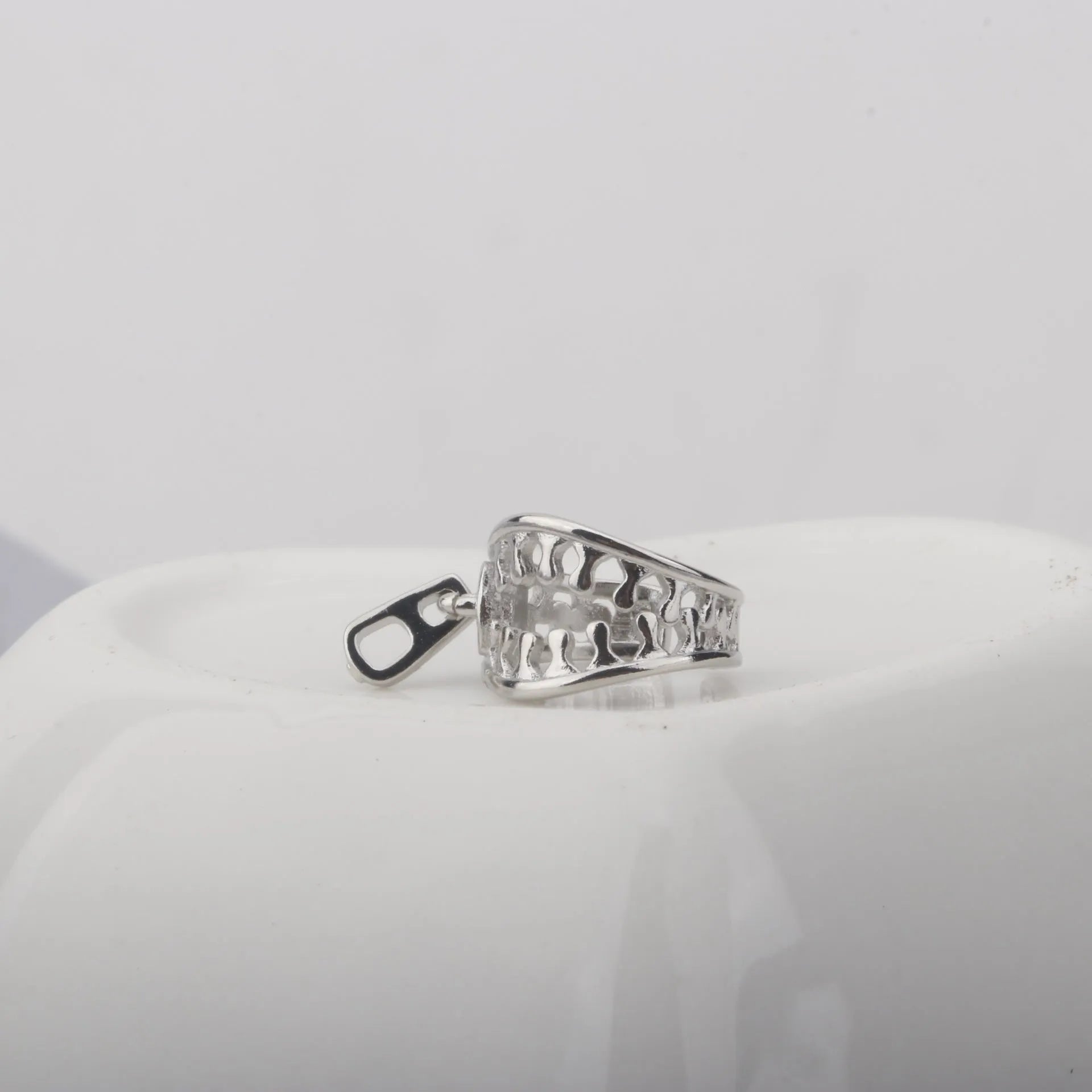 Copper geometric ear bone clip earrings with line design and zipper clip mechanism