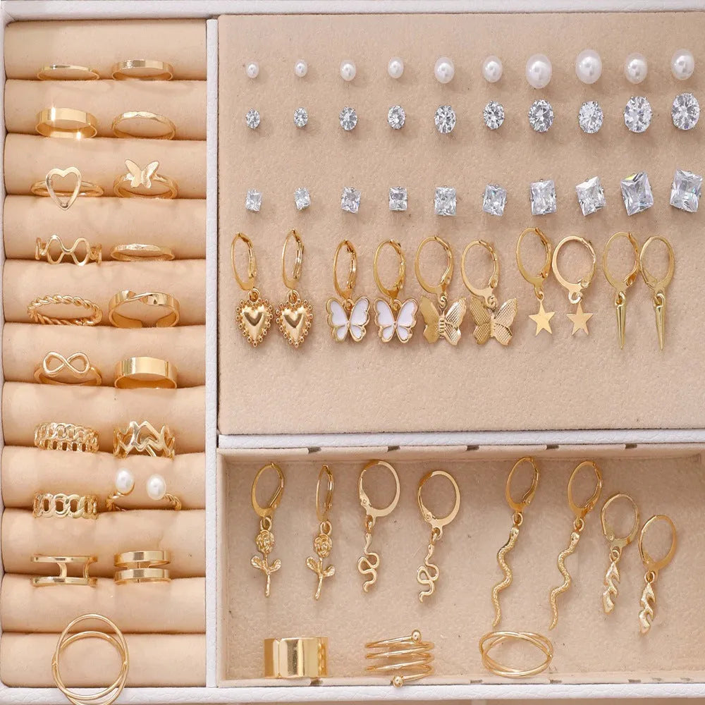 108 geometric pearl earrings with gold and yellow electroplated alloy and round pearl elements