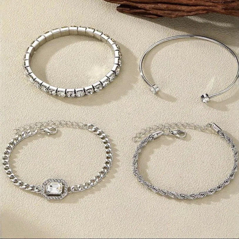 Four-piece retro metal chain bracelet set with square diamond geometric shapes in gold or silver alloy for women