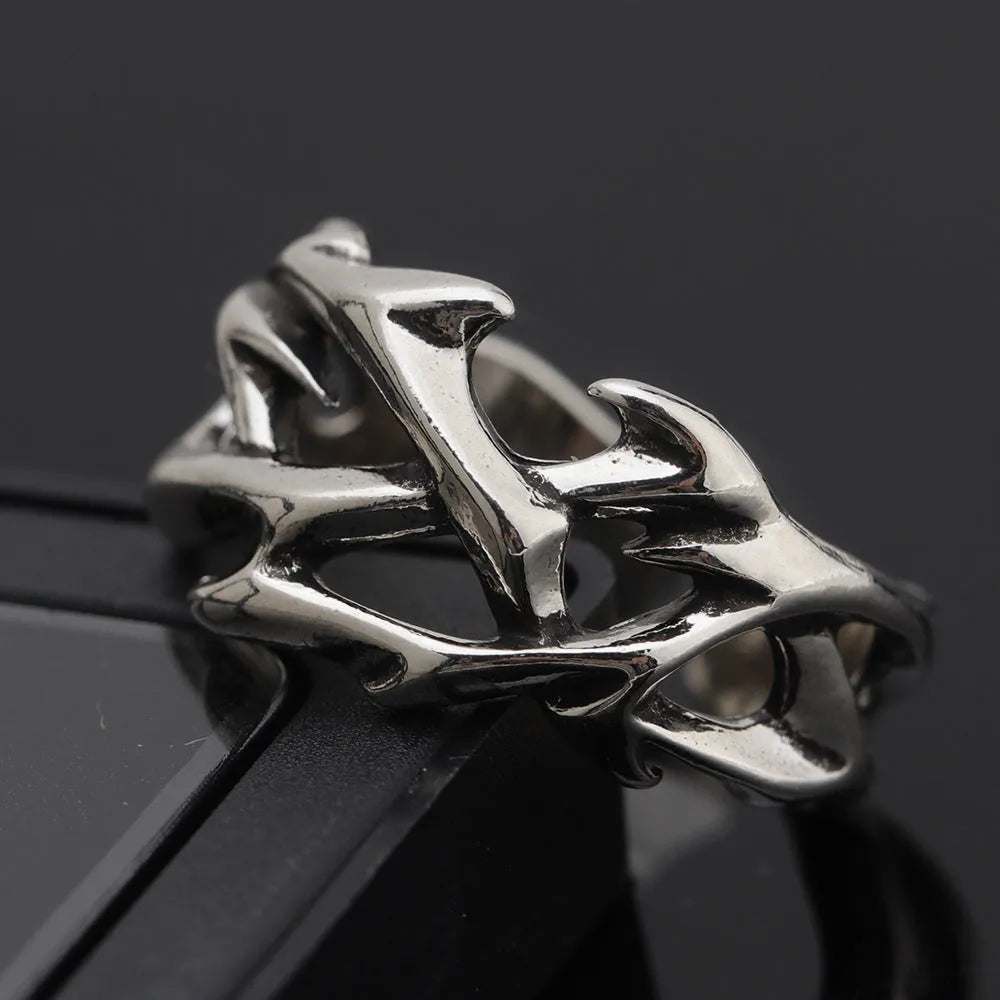 Adjustable copper ring with geometric thorn flower pattern in J2150 thorns colour