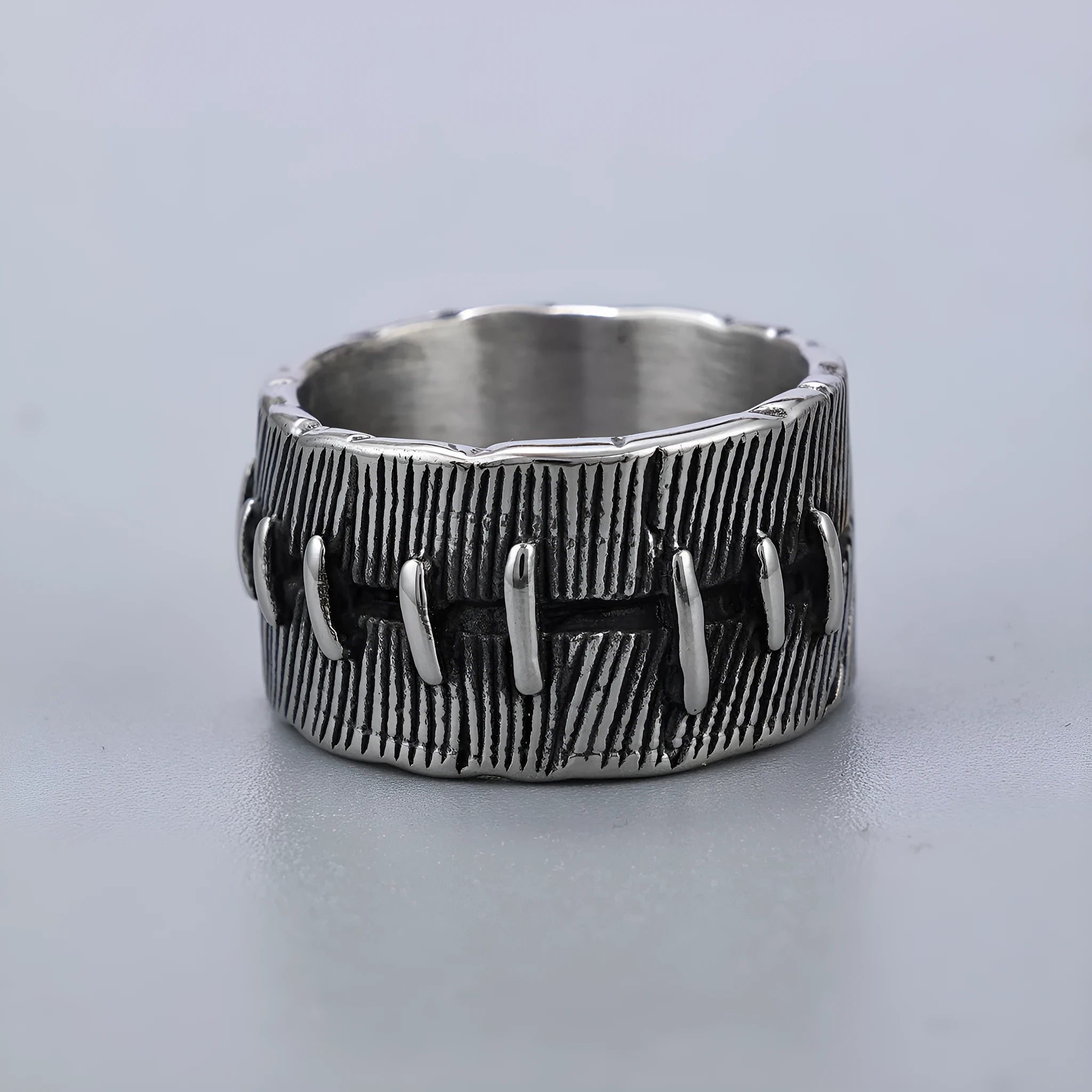 Dark geometric U-shaped titanium steel ring with double ring punk design in retro colour