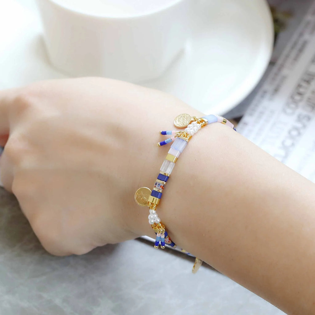 Women's handmade glass beaded bracelet with imitation pearls in European and American style