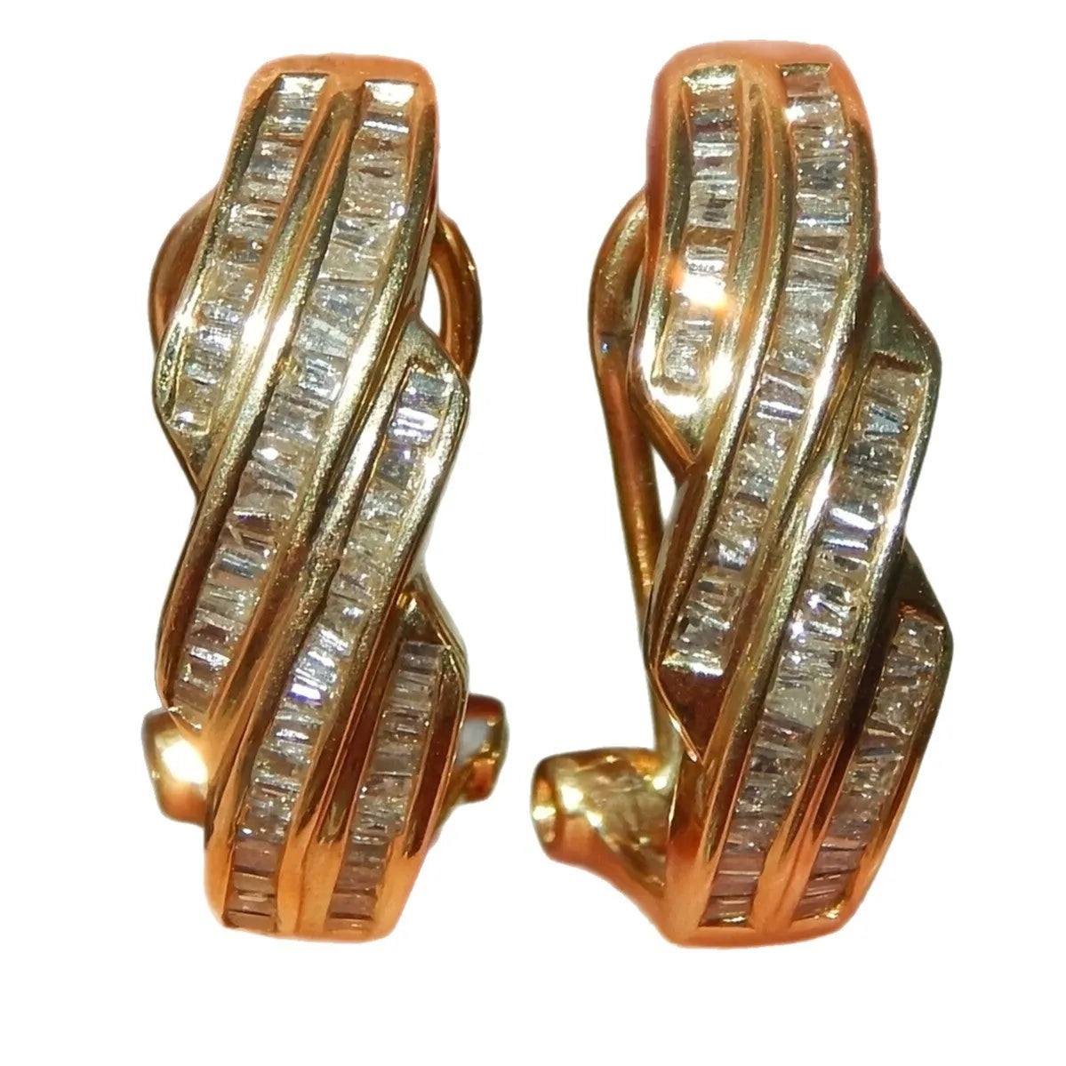 Geometric round retro fashion earrings with gold finish on copper, large circle design for unisex statement jewellery